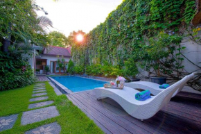  Villa Enjoy - Seminyak Center  Kuta